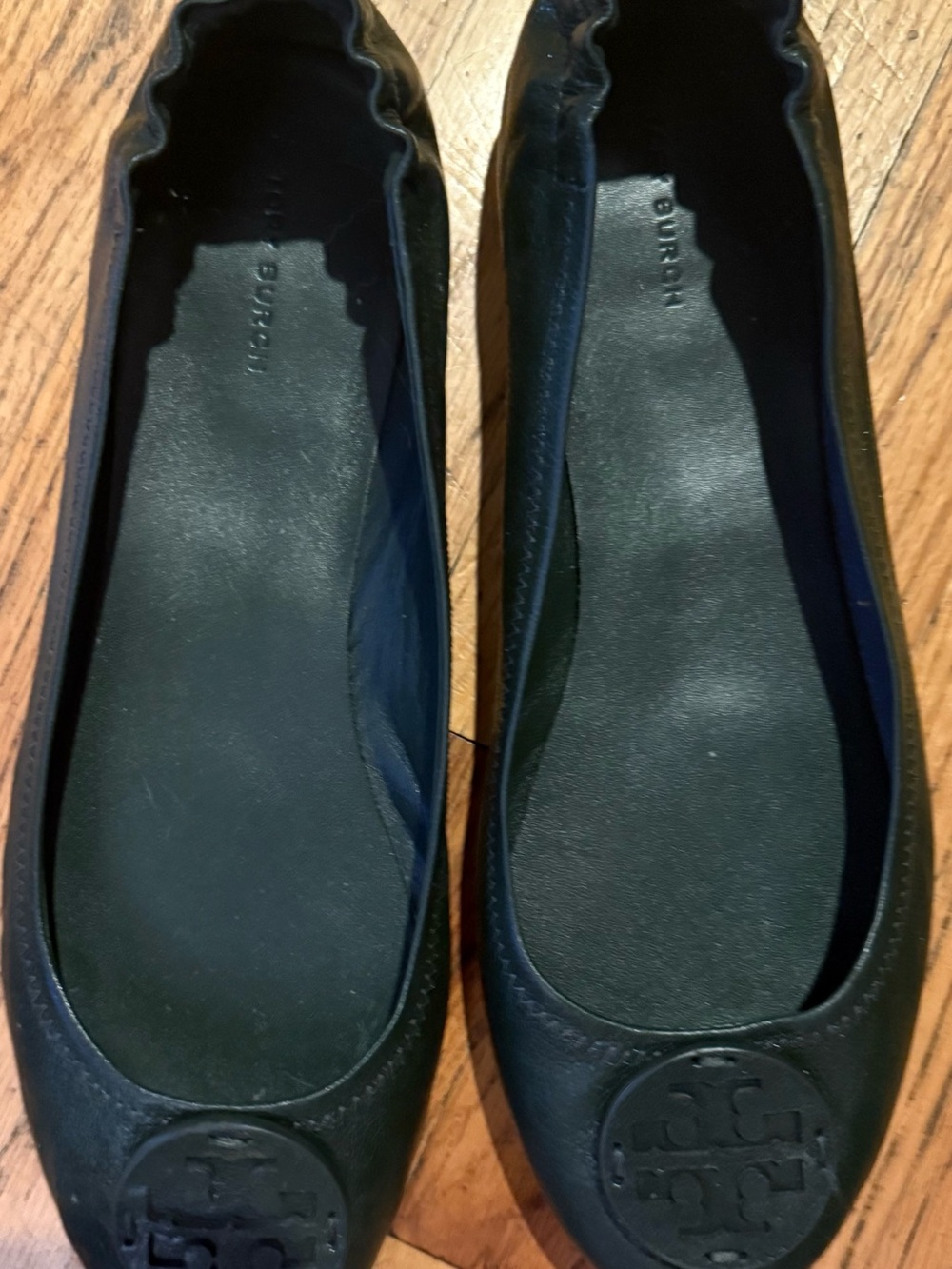 Tory Burch Green Leather Logo Ballet Flats with Medallion